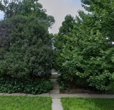 1137 Galtier St, Saint Paul, MN 55117