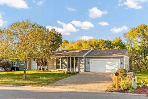 1569 Lancaster Ln, Eagan, MN 55122 photo 2