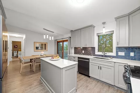 1569 Lancaster Ln, Eagan, MN 55122 photo 13