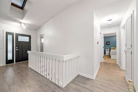 1569 Lancaster Ln, Eagan, MN 55122 photo 8