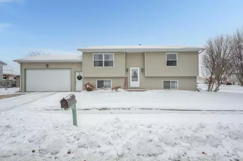 4917 25th Ave NW, Rochester, MN 55901