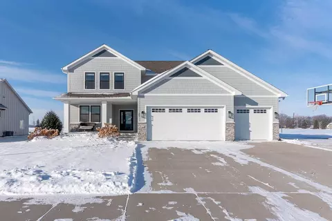 27 Prairie Ct, Mankato, MN 56003