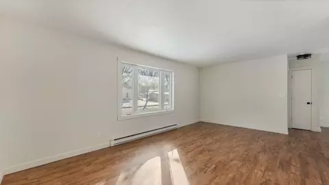 Living - 829 Pleasantview Dr SE, Willmar, MN 56201 photo 2 of 7
