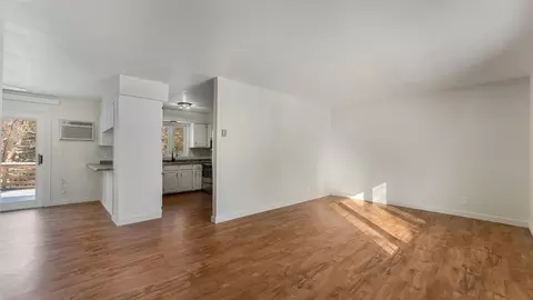 Living - 829 Pleasantview Dr SE, Willmar, MN 56201 photo 3 of 7