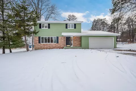 2004 Oak St, Grand Rapids, MN 55744