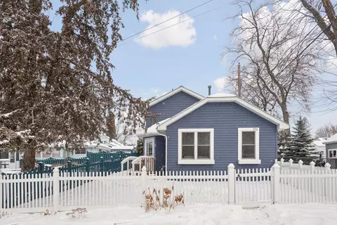 1711 1st St N, Hopkins, MN 55343