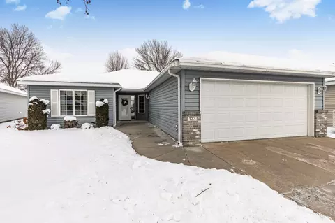 123 Willow Creek Dr, Waite Park, MN 56387