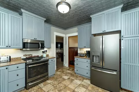 Kitchen - 40 2nd Ave NW, Plainview, MN 55964 photo 1 of 2