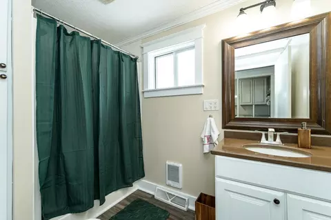 Bath - 40 2nd Ave NW, Plainview, MN 55964 photo 1 of 2