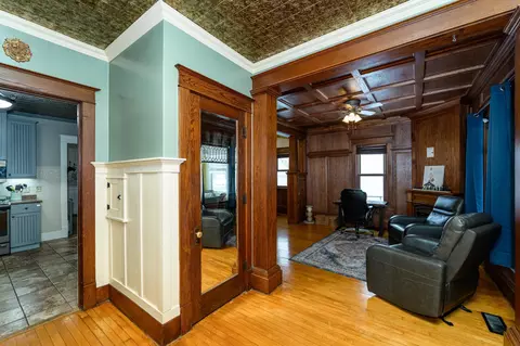 Entry Way - 40 2nd Ave NW, Plainview, MN 55964 photo 2 of 4