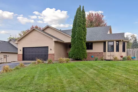 13391 Zarthan Cir, Savage, MN 55378