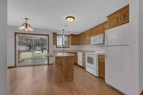 Kitchen - 522 Graceview Loop, Saint Joseph, MN 56374 photo 3 of 4