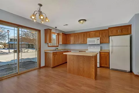 Kitchen - 522 Graceview Loop, Saint Joseph, MN 56374 photo 2 of 4