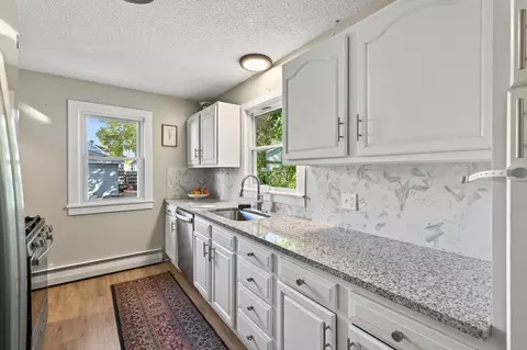 1812 Carl St, Saint Paul, MN 55113