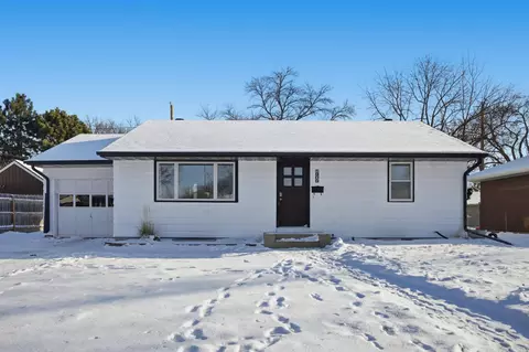 1905 9th St N, Fargo, ND 58102