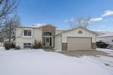 1165 7th Ave W, West Fargo, ND 58078
