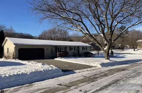 3557 Skyline Dr, Red Wing, MN 55066