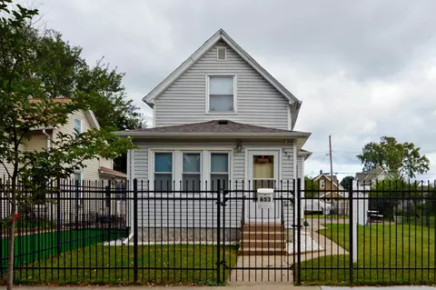 653 Thomas Ave, Saint Paul, MN 55104