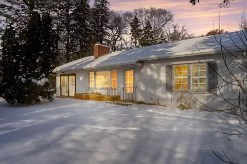 4818 Hodgson Rd, Shoreview, MN 55126