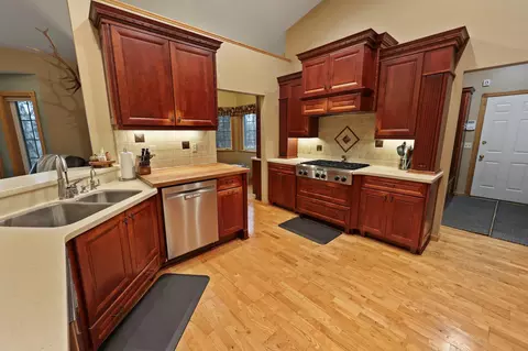 Kitchen - 208 Ridge Dr, Brainerd, MN 56401 photo 7 of 8