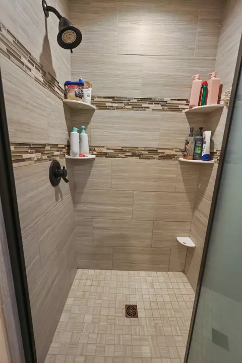 Bath - 208 Ridge Dr, Brainerd, MN 56401 photo 4 of 12