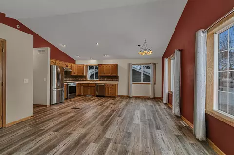 Living - 415 7th Ave S, Buffalo, MN 55313 photo 2 of 6