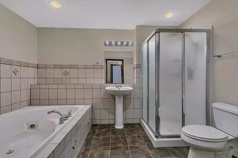 Bath - 415 7th Ave S, Buffalo, MN 55313 photo 3 of 3