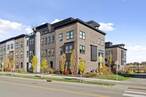 850 Mount Curve Blvd #L, Saint Paul, MN 55116
