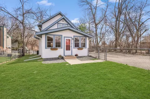 2424 Black Lake Rd, Spring Park, MN 55384
