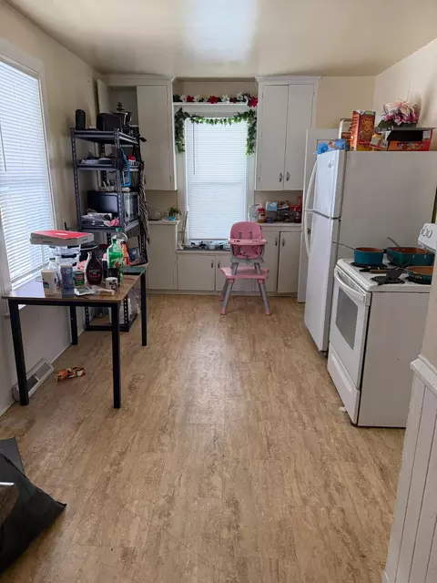 Kitchen - 201 E 6th St, Duluth, MN 55805 photo 1 of 2