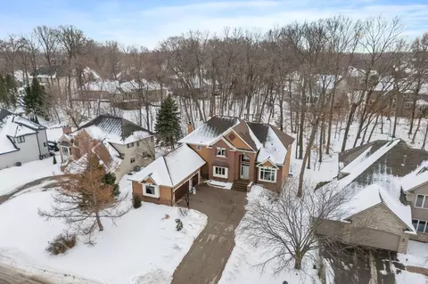 16105 37th Ave N, Plymouth, MN 55446