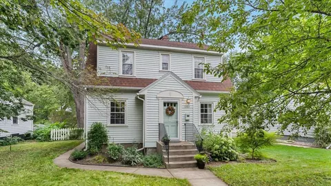 1207 Kilian Blvd SE, Saint Cloud, MN 56304