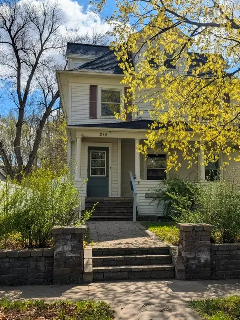 214 S 5th St, Montevideo, MN 56265