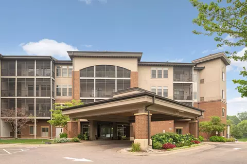 7100 Metro Blvd #416, Edina, MN 55439