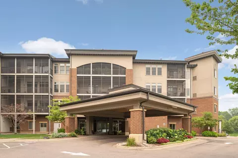 7100 Metro Blvd #416, Edina, MN 55439