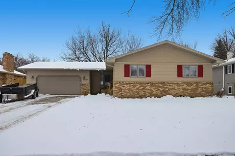 2867 Westgate Dr S, Fargo, ND 58103 photo 2