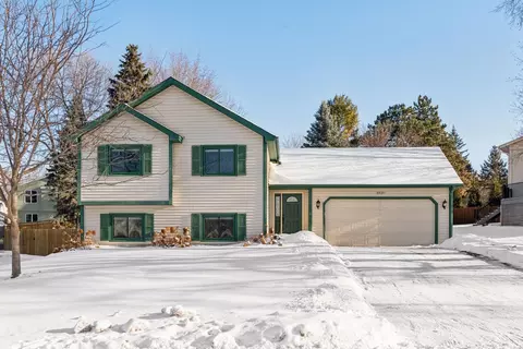 3820 Harbor Ln N, Plymouth, MN 55446