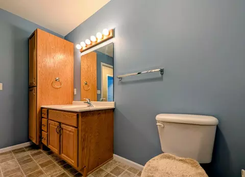 Bath - 1213 E Ashmore Ave, Montevideo, MN 56265 photo 2 of 9