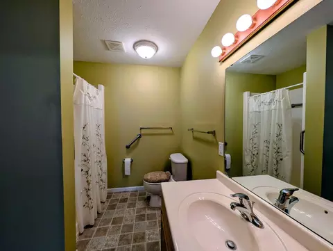 Bath - 1213 E Ashmore Ave, Montevideo, MN 56265 photo 9 of 9