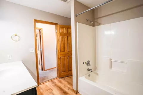 Bath - 615 5th St NE, Plainview, MN 55964 photo 2 of 3