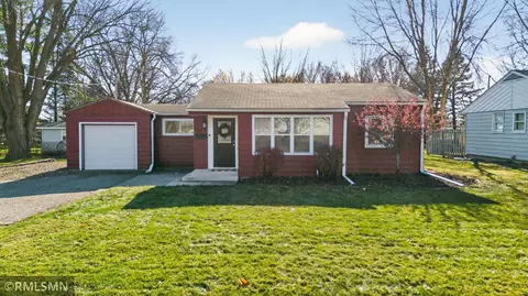 923 14th St NE, Owatonna, MN 55060