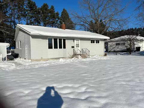 1013 Washington Ave, Cloquet, MN 55720
