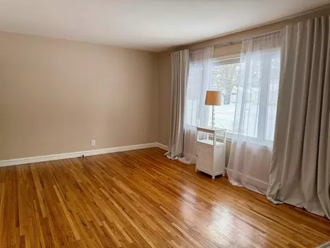 Living - 548 Doris Ave, Shoreview, MN 55126 photo 3 of 3