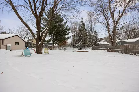 Exterior - 548 Doris Ave, Shoreview, MN 55126 photo 7 of 18
