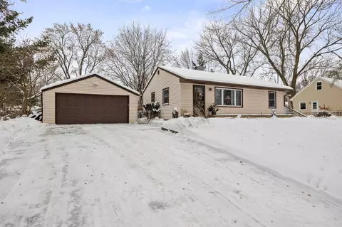 Exterior - 548 Doris Ave, Shoreview, MN 55126 photo 4 of 18