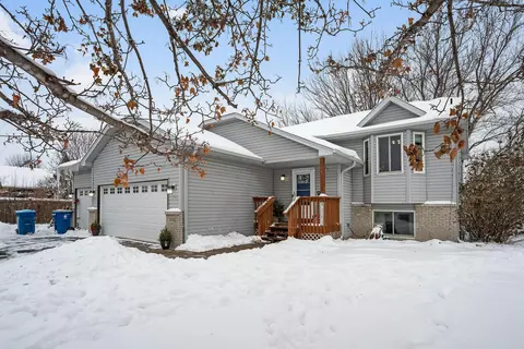10242 52nd St NE, Albertville, MN 55301