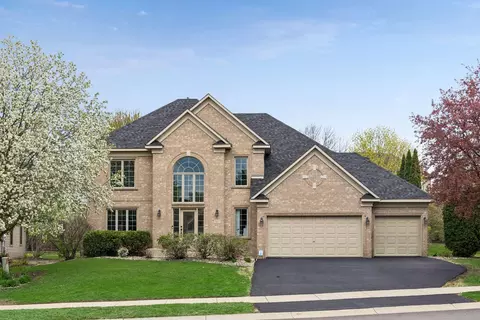 607 Carver Bluffs Pkwy, Carver, MN 55315