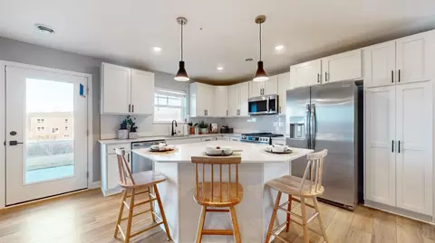 23260 Amber Dr, Rogers, MN 55374