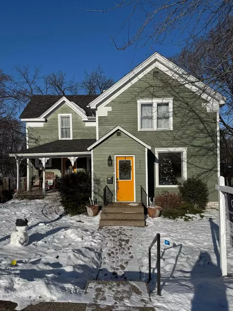 312 2nd St W, Hastings, MN 55033