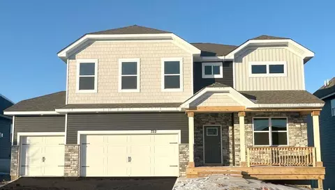 722 Winterberry Ln, Waconia, MN 55387